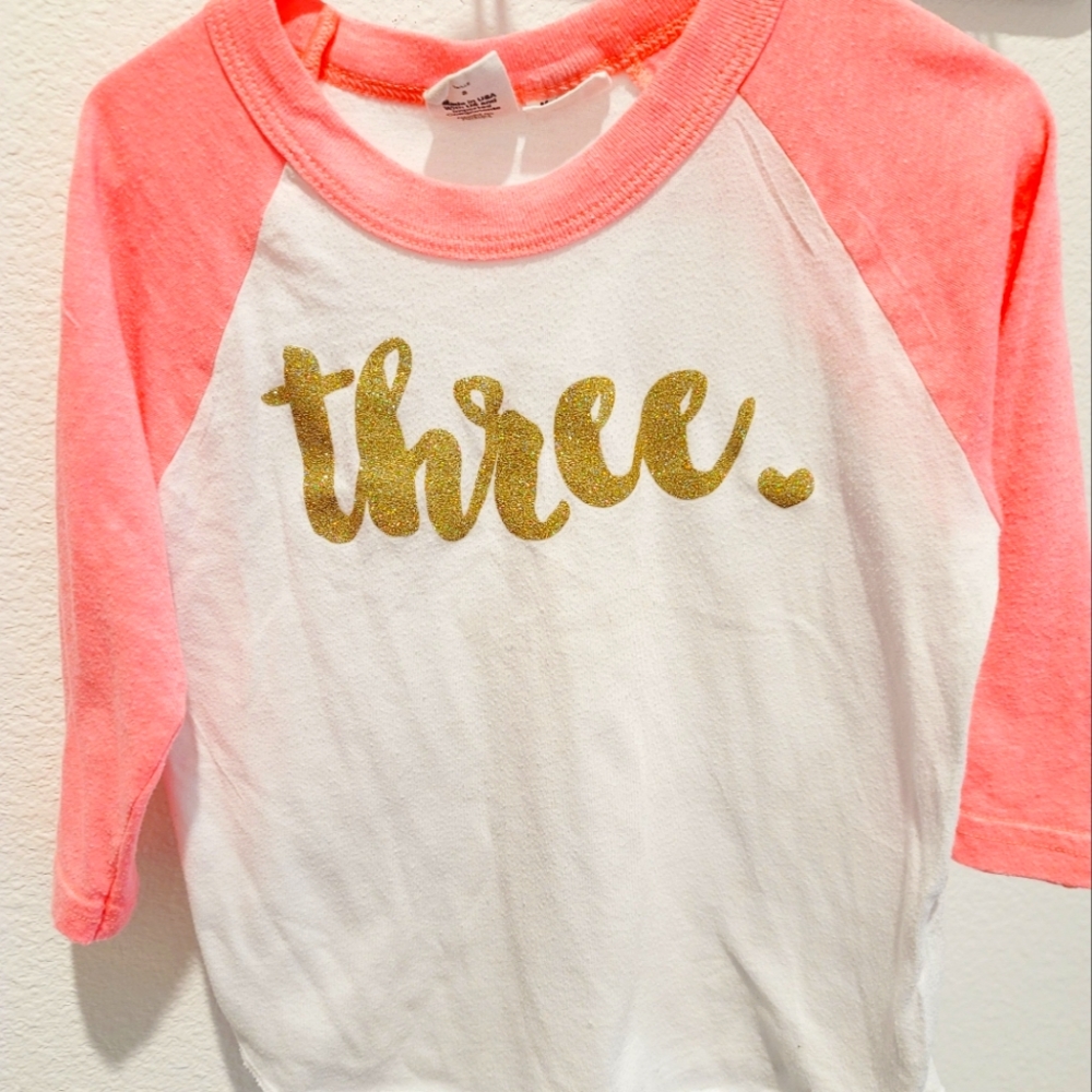 🔵 3/20 2t/3t three shirt